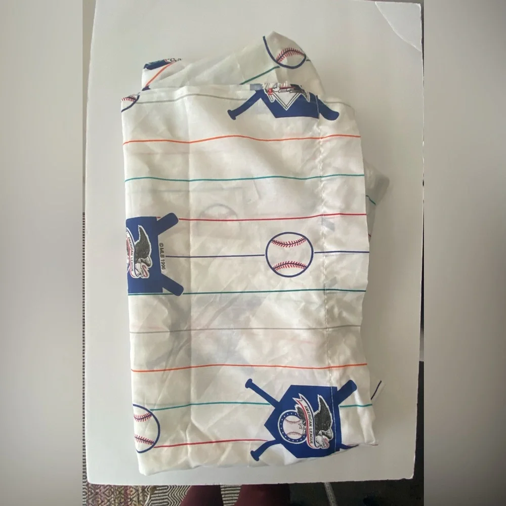 NWOT• Vintage 96 MLB Baseball Pinstripe Twin Flat Sheet Sportscore